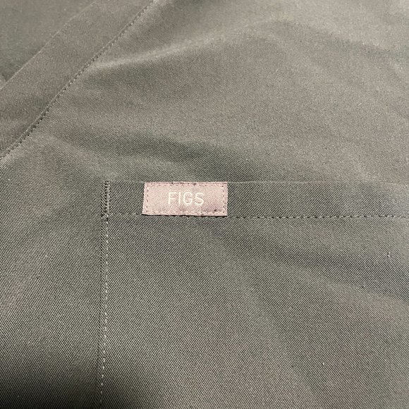 Figs Technical Collection Green Women's XL Scrub Top - Picture 6 of 8